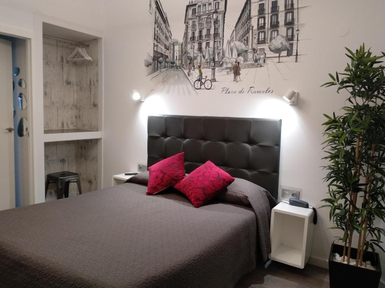 Hostal Lauria Madrid Eksteriør bilde